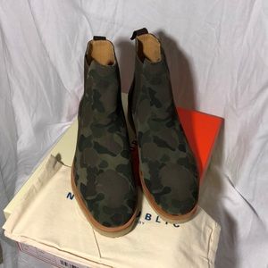Camouflage Chelsea Boots